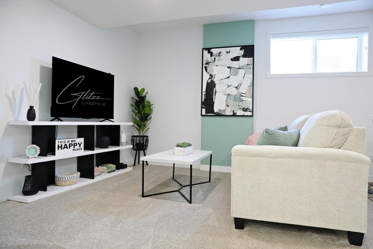 King Bed,disney,long Stays,garage,airport Holiday home
