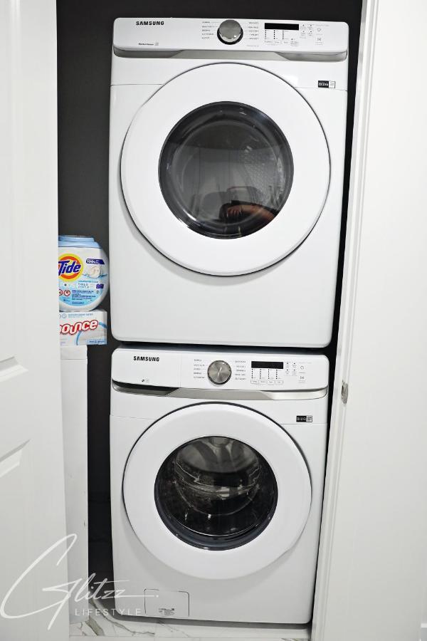 Holiday home King Bed,disney,long Stays,garage,airport